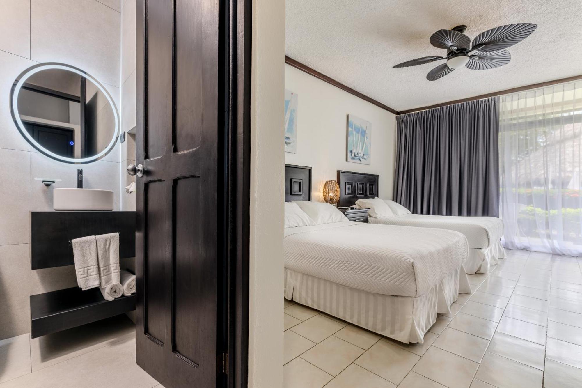 Hotel & Villas Tangeri Jacó Екстериор снимка